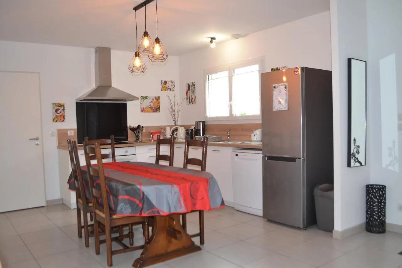 Hébergement de vacances Maison Cosy Tout Confort Dans Un Cadre De Verdure Le Sequestre France